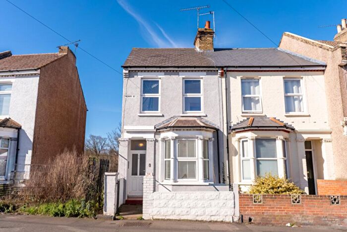 3 Bedroom End Of Terrace House For Sale In Perry Street, Northfleet, Gravesend, Kent, DA11