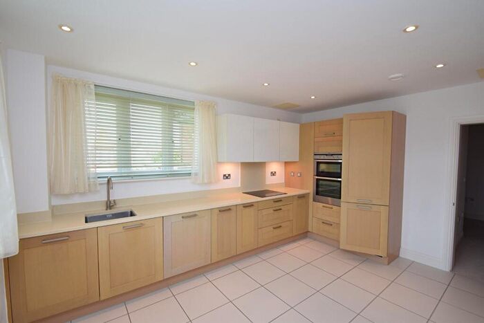 2 Bedroom Flat To Rent In Darley Road, Eastbourne, BN20