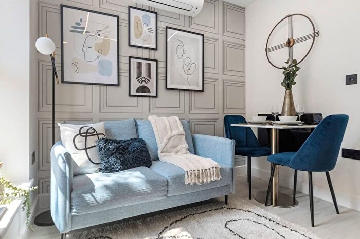 1 Bedroom Flat To Rent In Woodstock Avenue, London, NW11