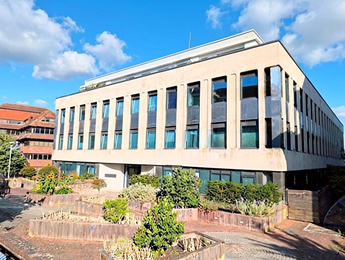 Studio To Rent In Chart Way, Horsham, RH12