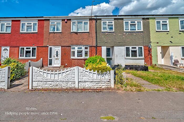 3 Bedroom Terraced House For Sale In Rowlands Close, Walsall, WS2