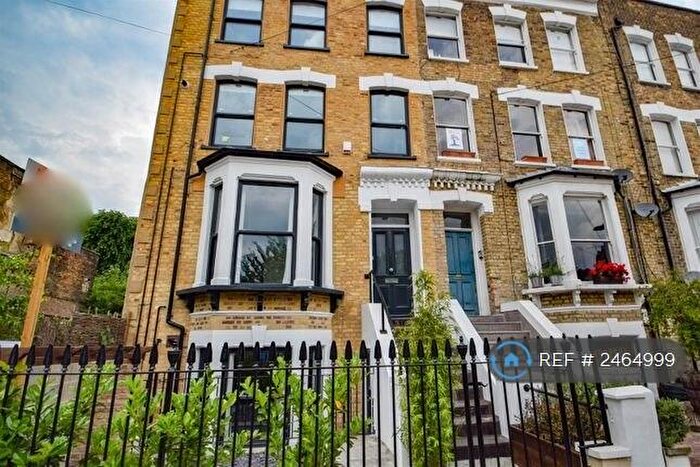 3 Bedroom Flat To Rent In Springdale Road, London, N16