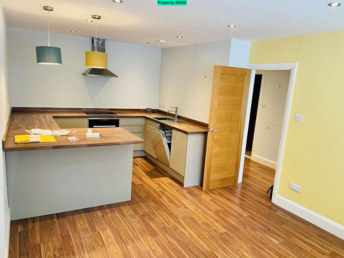 1 Bedroom Flat To Rent In Kingsway Court, Queens Gardens, Hove, BN3