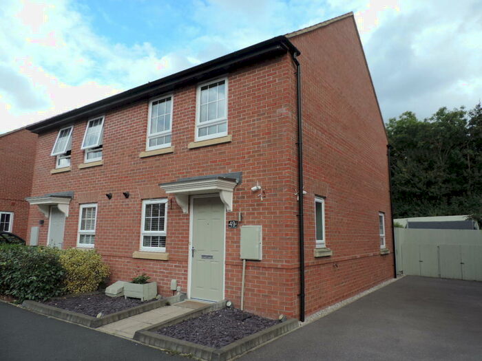 3 Bedroom Semi-Detached House To Rent In Holland Cresent, Ashby, LE65