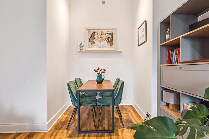 1 Bedroom Apartment For Sale In Thornwood Avenue, Thornwood, Glasgow, G11
