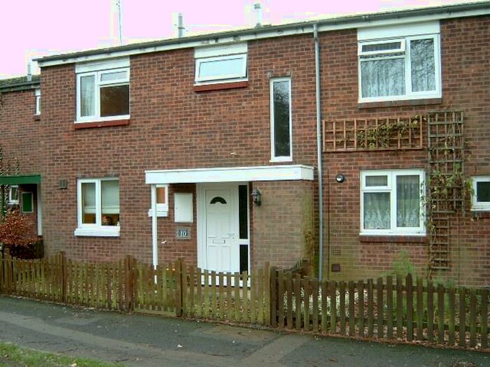 3 Bedroom Property To Rent In Goodrich Close, Redditch, B98