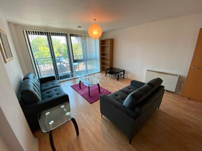 2 Bedroom Apartment To Rent In City South, City Road East, M15