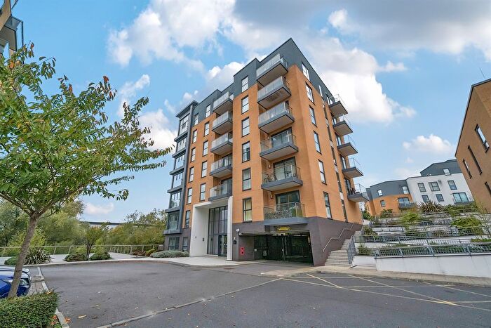 1 Bedroom Flat To Rent In Osprey House, Reading, RG2