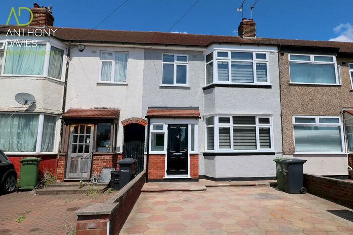 3 Bedroom Terraced House To Rent In Raglan Avenue, Waltham Cross, EN8