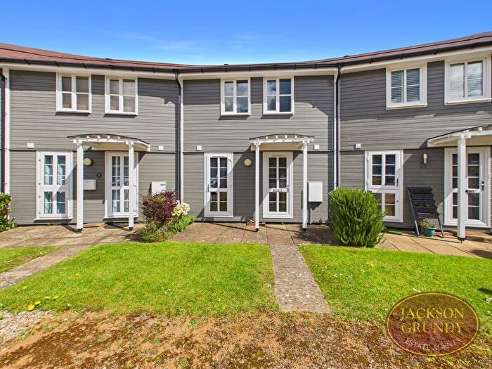 3 Bedroom Terraced House For Sale In Crescent Lodge, Overstone, NN6