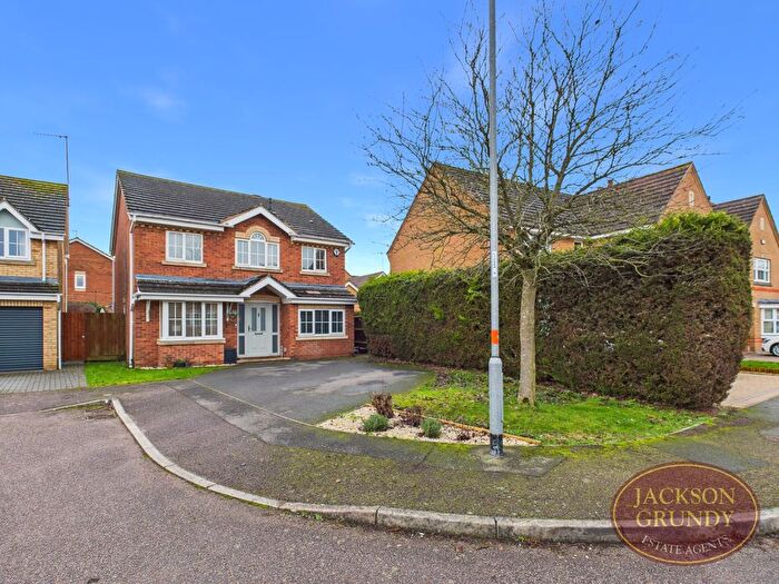 4 Bedroom Detached House For Sale In Breezehill, Wootton Fields, NN4
