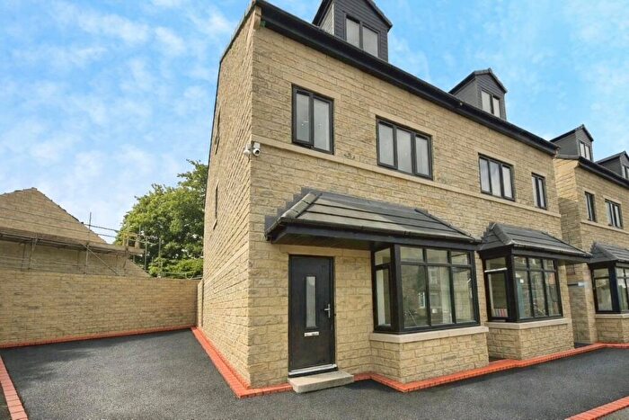 4 Bedroom Semi-Detached House For Sale In Rydal Avenue, Frizinghall, Bradford, BD9