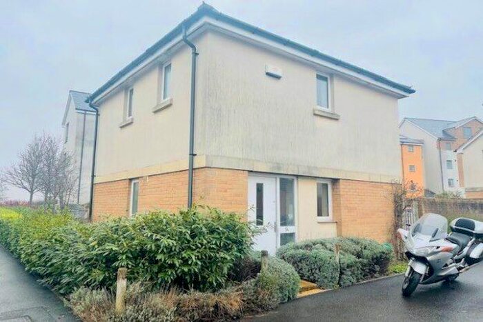 2 Bedroom Detached House To Rent In Kittiwake Drive, Bristol, BS20