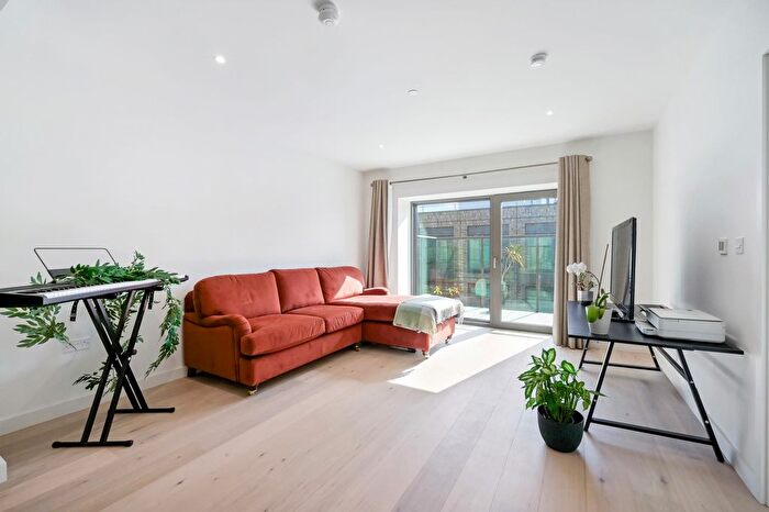 1 Bedroom Flat For Sale In Endurance House, Riverscape, E16