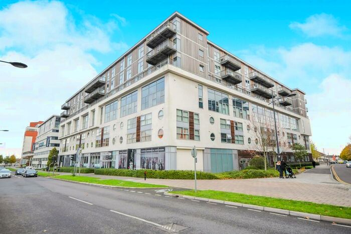 2 Bedroom Apartment For Sale In Beckhampton Street, Swindon, SN1