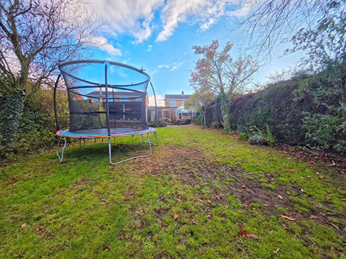 3 Bedroom Semi-Detached House For Sale In Wilthorpe Farm Road, Barnsley, S75