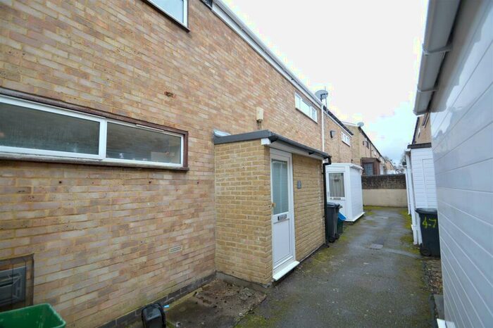 2 Bedroom Terraced House To Rent In Birchfield Close, Coulsdon, CR5