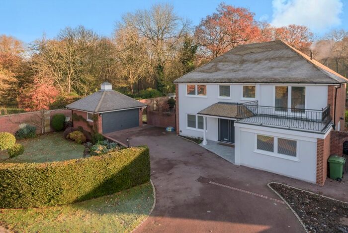 4 Bedroom Detached House To Rent In Islet Park Drive, Maidenhead, SL6