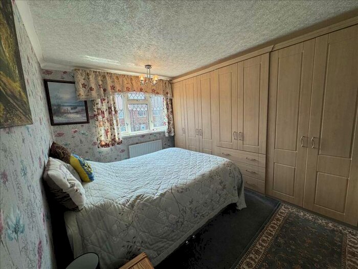 3 Bedroom End Of Terrace House For Sale In Fletcher Road, Grimsby, DN34