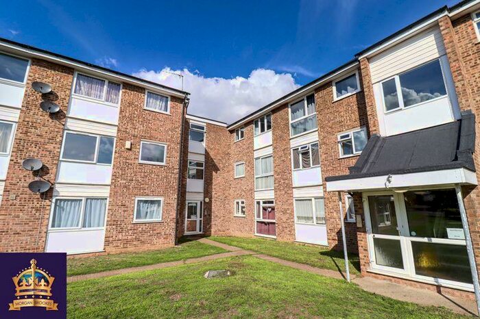 2 Bedroom Apartment To Rent In Queen Mary Avenue, Tilbury, RM18