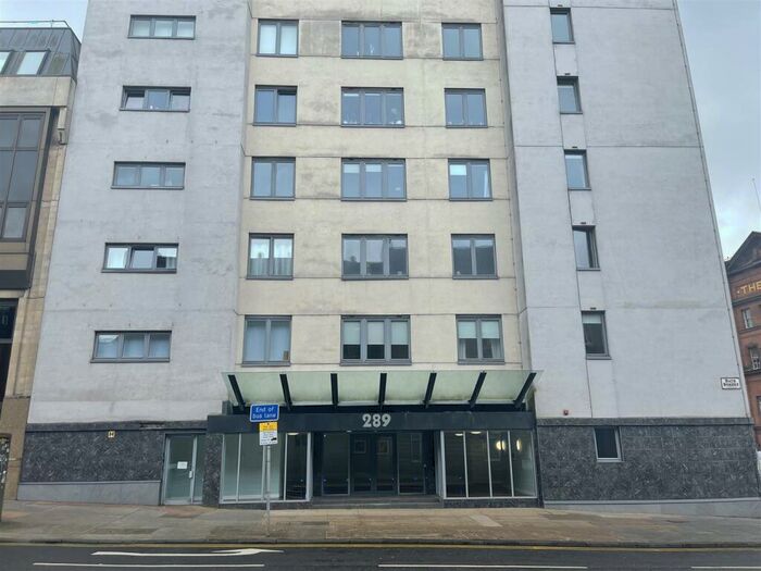 2 Bedroom Flat To Rent In Bath Street, City Centre, Glasgow, G2