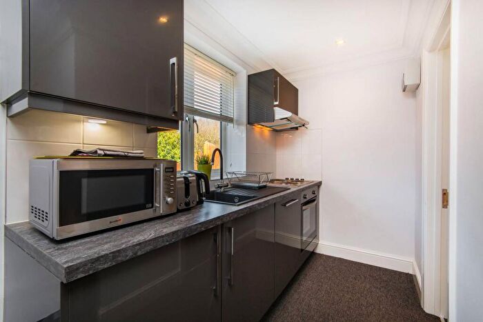 1 Bedroom Bungalow To Rent In Benson Retreat, Croydon, CR0