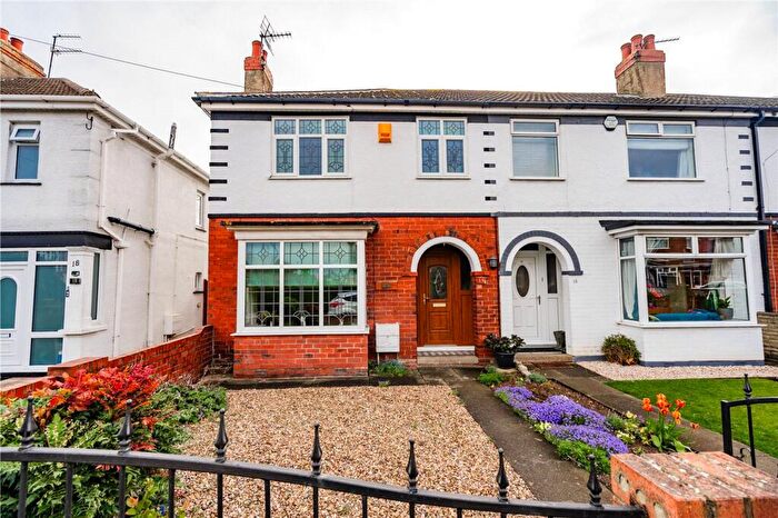 3 Bedroom End Of Terrace House For Sale In Brocklesby Road, Grimsby, DN34