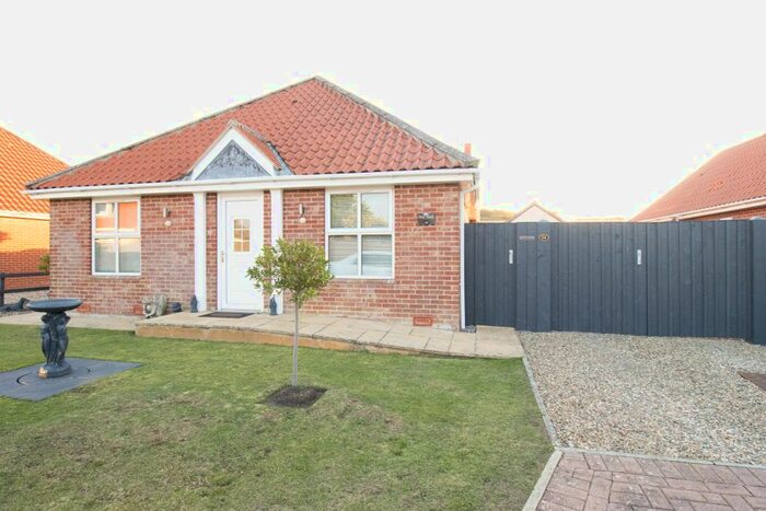 2 Bedroom Bungalow For Sale In Gap Crescent, Hunmanby Gap, YO14