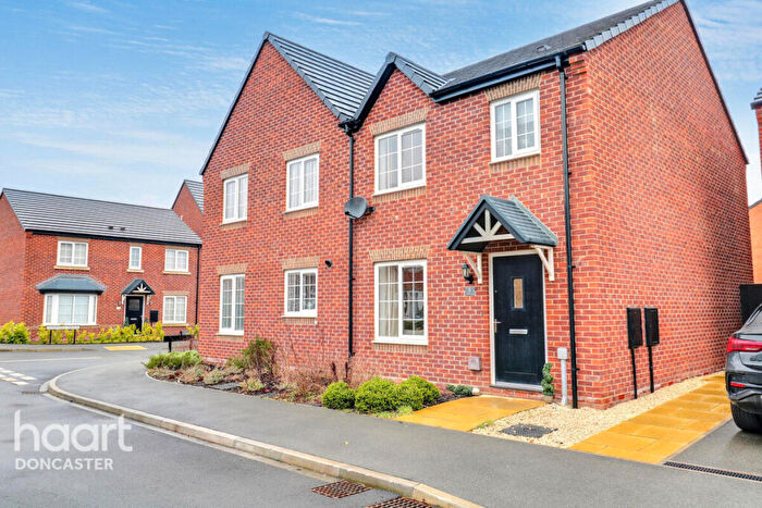 3 Bedroom Semi-Detached House For Sale In Trusdale Close, Wheatley, Doncaster, DN2