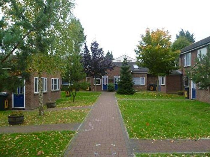2 Bedroom Bungalow To Rent In Alton Gardens, Luton, LU1