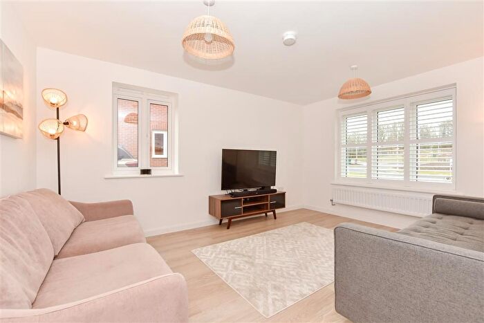 3 Bedroom Semi-Detached House For Sale In Hamstreet, Ashford, Kent, TN26