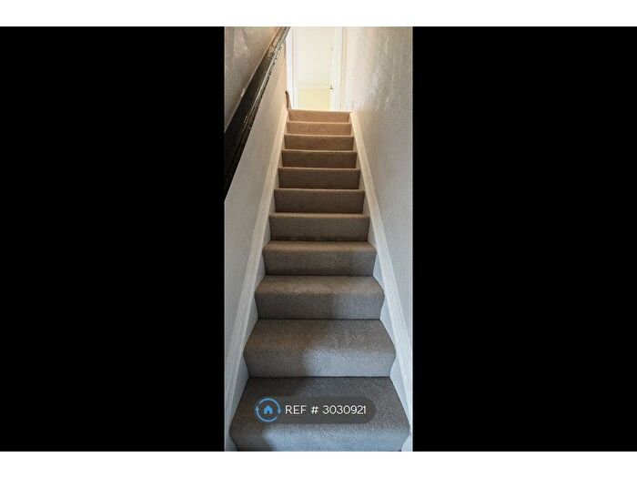 2 Bedroom Terraced House To Rent In Silverdales, Sheffield, S25