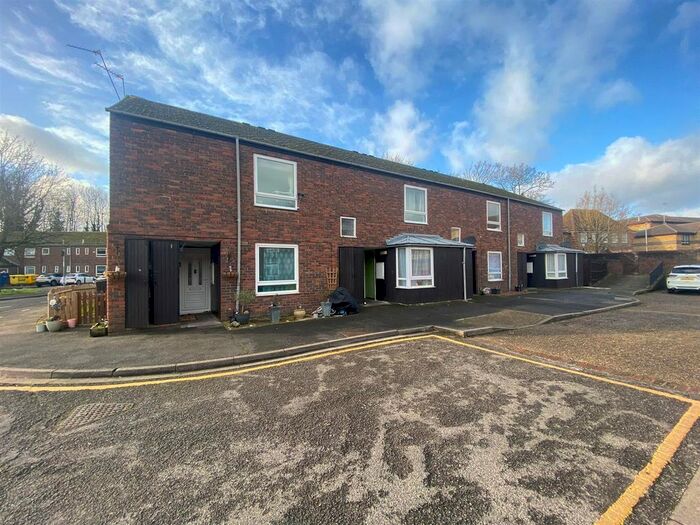 1 Bedroom Maisonette To Rent In Hatton Grove, West Drayton, UB7