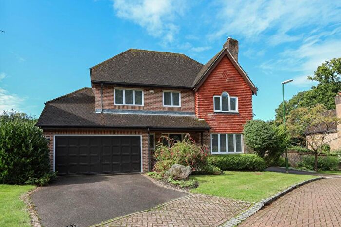 4 Bedroom Detached House For Sale In Heatherlands, Pulborough, RH20