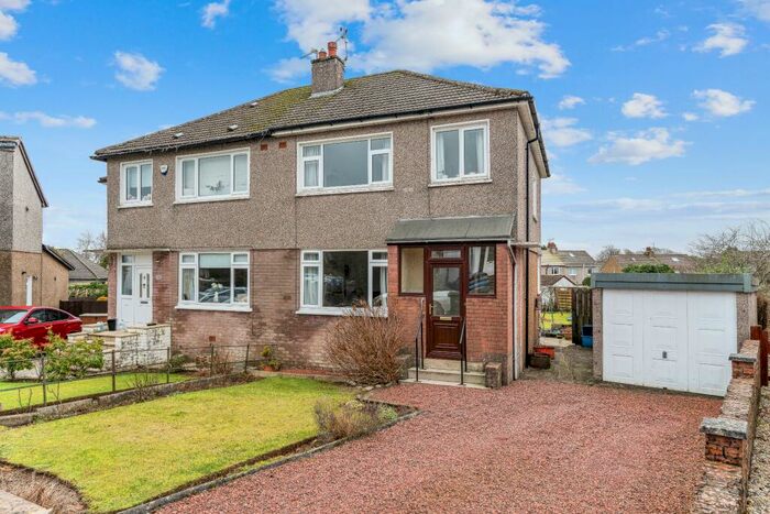 3 Bedroom Semi-Detached Villa For Sale In Craighlaw Avenue, Waterfoot, East Renfrewshire, G76