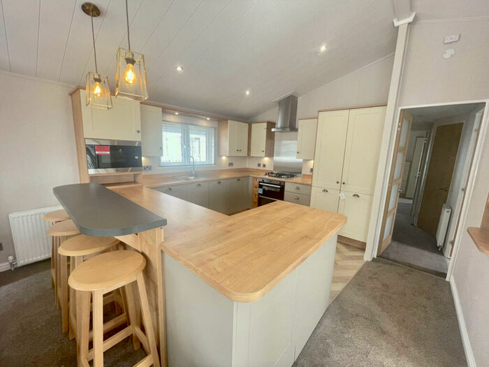 3 Bedroom Lodge For Sale In Ramsgate, Kent, CT12