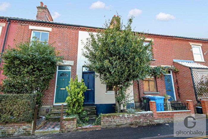 2 Bedroom Terraced House For Sale In Pottergate, Norwich, NR2