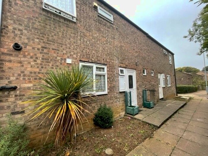 3 Bedroom Terraced House To Rent In Thrush Lane, Wellingborough, NN8