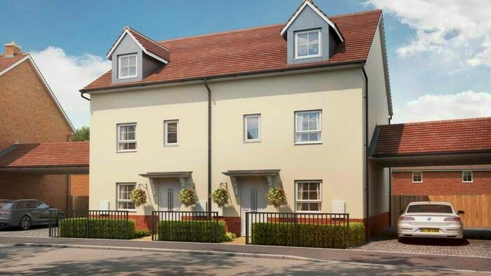 4 Bedroom Semi-Detached House For Sale In Tingewick Road, Buckingham, MK18