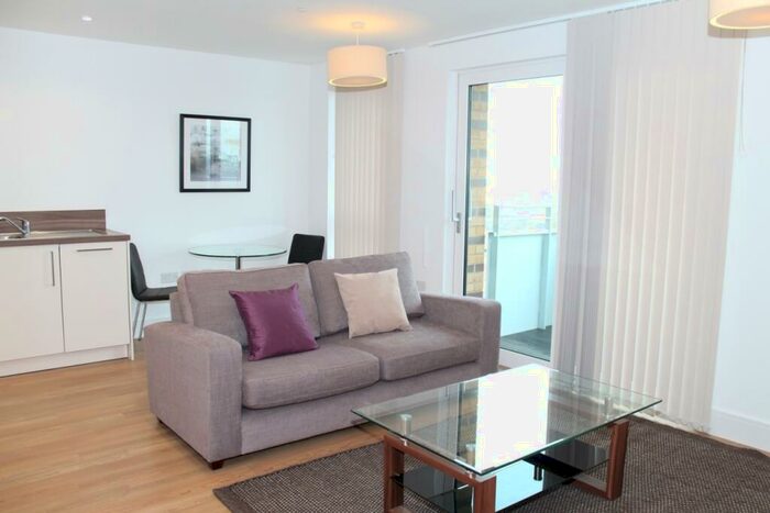 1 Bedroom Apartment To Rent In Ivy Point, St Andrews, Bow, E3