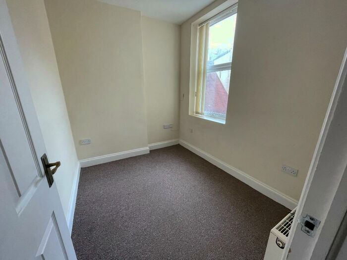2 Bedroom Flat To Rent In Hawarden Road, Colwyn Bay, Conwy (County Of