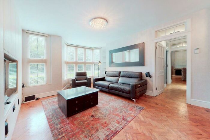 2 Bedroom Flat To Rent In Meadway Court, Meadway, Hampstead Garden Suburb, NW11