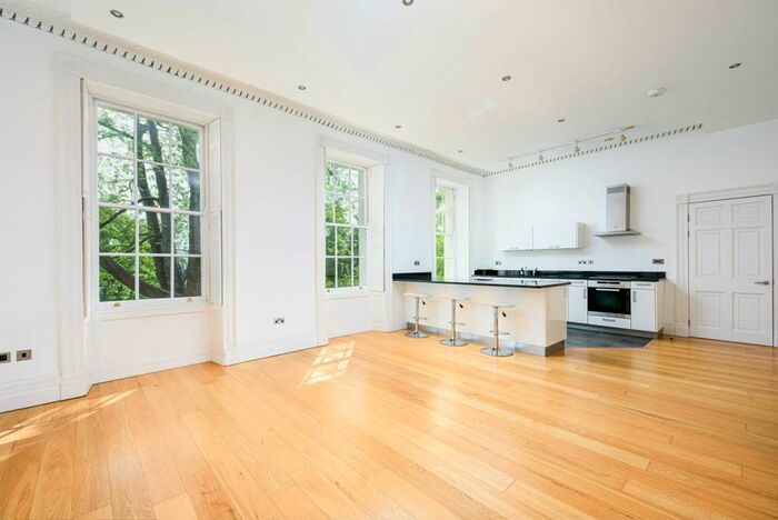 2 Bedroom Apartment To Rent In Grove House, Cornwallis Grove, Clifton, Bristol, BS8