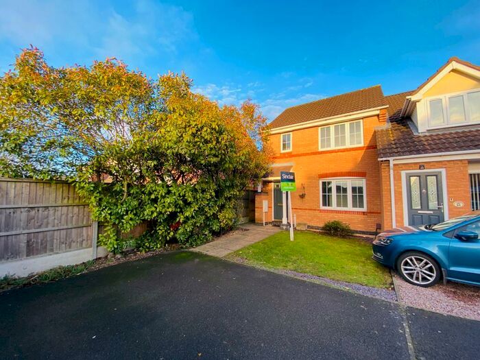 3 Bedroom Semi-Detached House To Rent In Headingley Close, Coalville, LE67