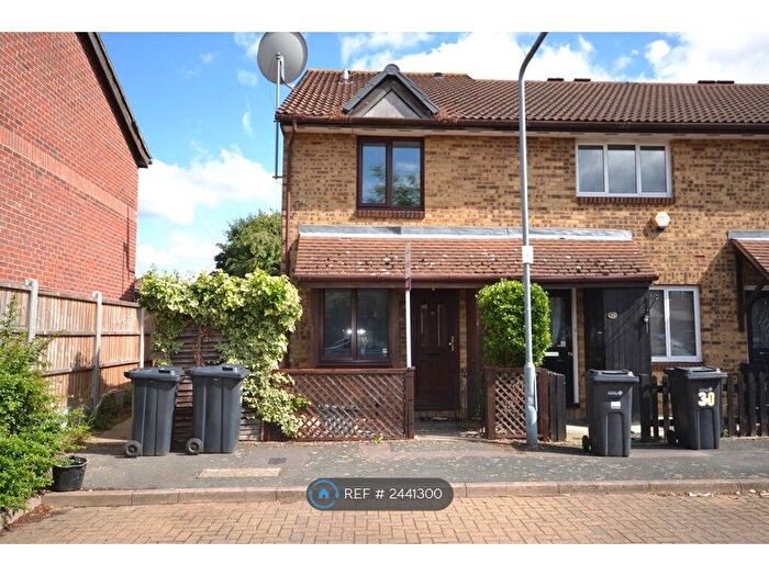 1 Bedroom Semi-Detached House To Rent In Sapphire Close, Chadwell Heath, RM8
