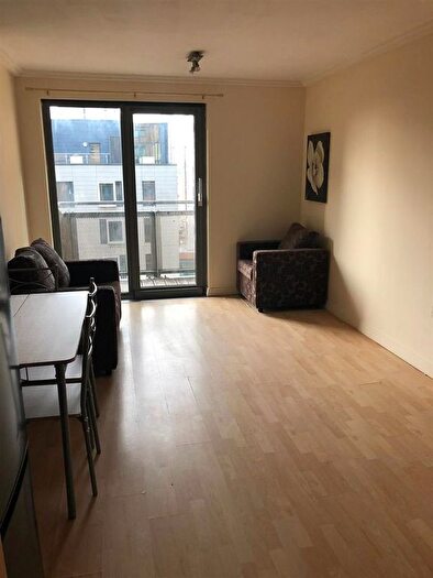 2 Bedroom Flat To Rent In Trentham Court, Victoria Road, W3