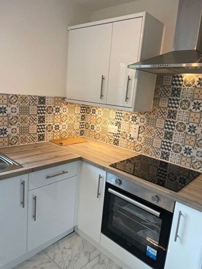 2 Bedroom Flat To Rent In Battery Road, South East, London, SE28