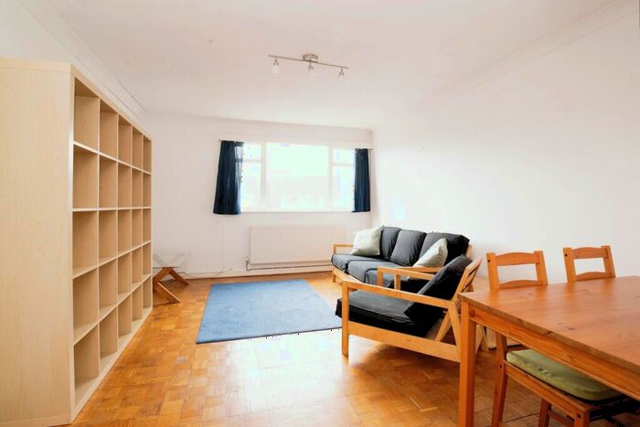 2 Bedroom Apartment To Rent In Rookwood Close, Llandaff, CF5