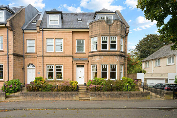 3 Bedroom Flat For Sale In Victoria Place, Stirling, FK8