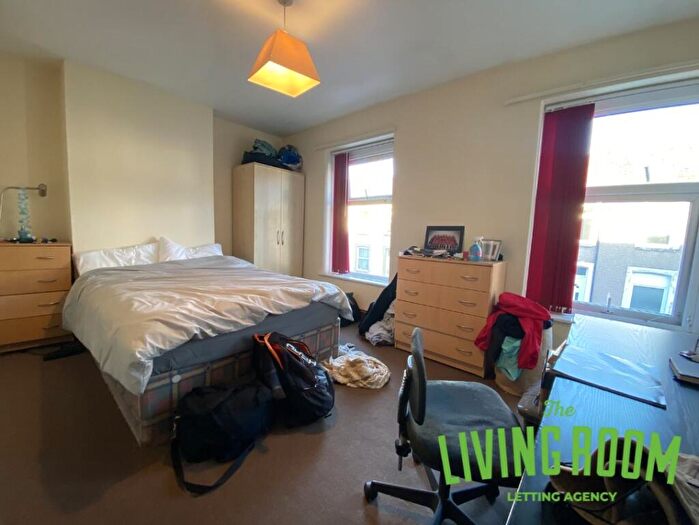 4 Bedroom House To Rent In Rhymney Street, Cathays, Cardiff, CF24